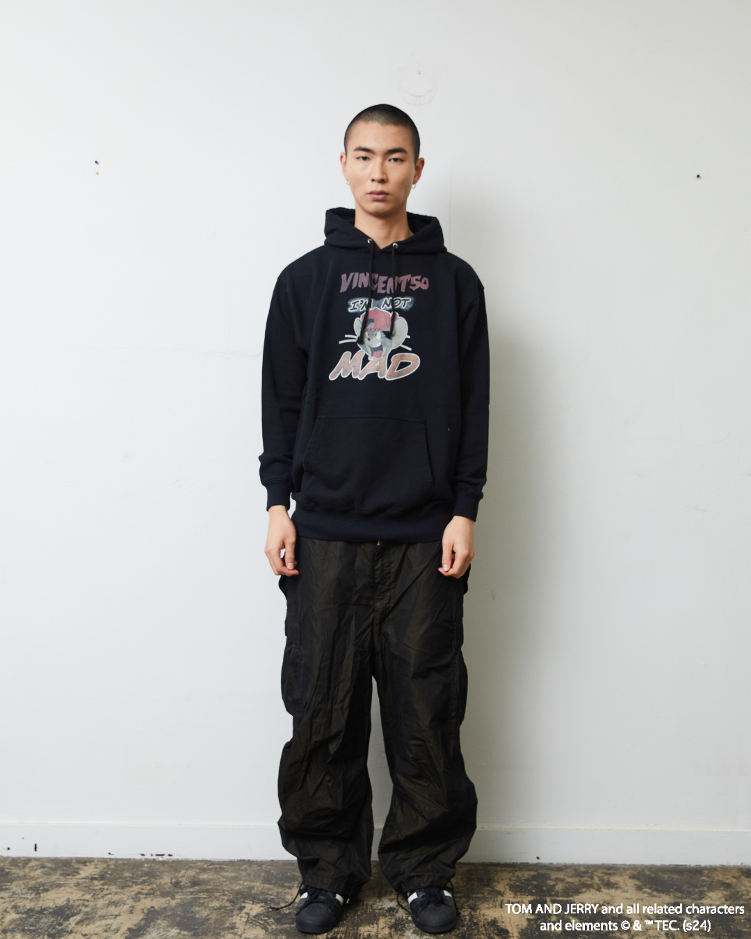 TJ FRONT PRINT HOODIE BLACK